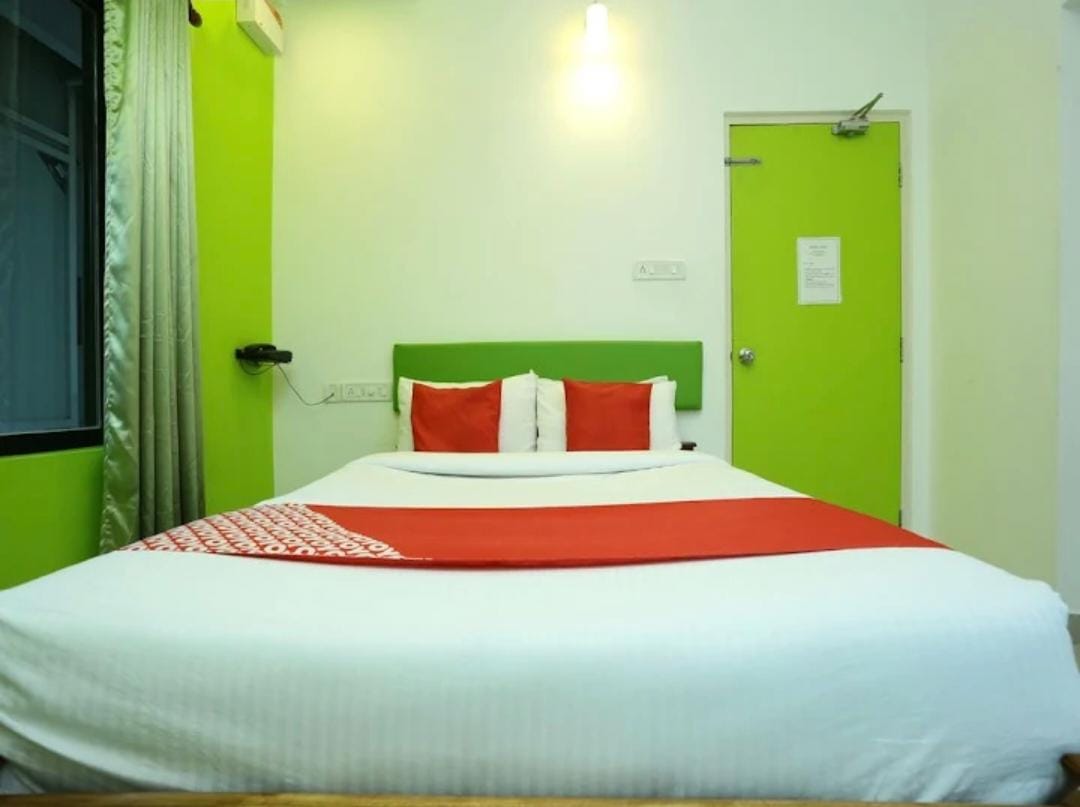 Premium AC (open window) (2)